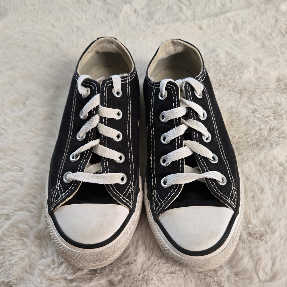 Kids converse